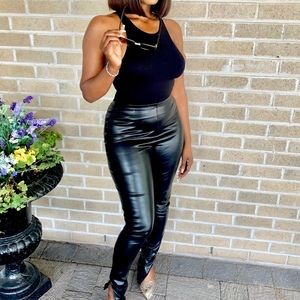 Meet your Posher, Natosh